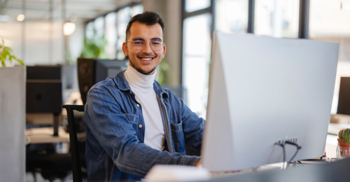 Diákszövetkezet, munkaviszony vagy megbízási szerződés – melyik éri meg diákként? 
